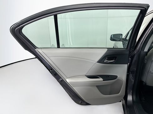 Used 2015 Honda Accord Touring image 27