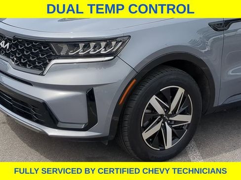 Used 2023 Kia Sorento S FWD image 14