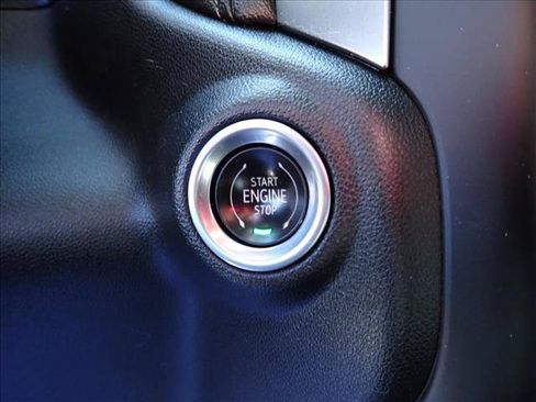Used 2019 Chevrolet Silverado 1500 LT Trail Boss w/ Convenience Package AWD/4WD image 19