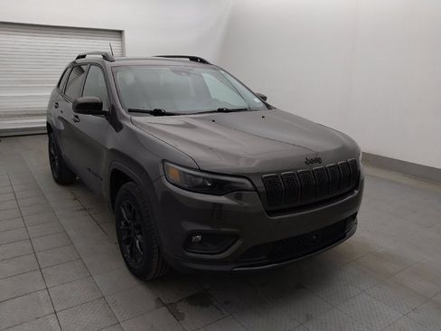 Used 2023 Jeep Cherokee Altitude Lux image 13