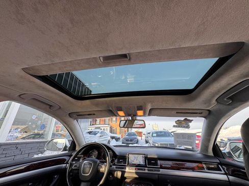 Used 2008 Audi S8 image 20