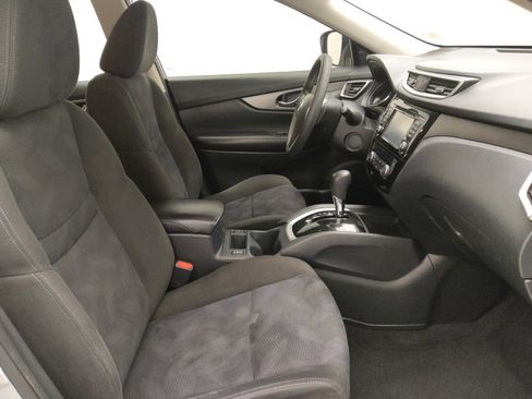 Used 2015 Nissan Rogue SV w/ SV Premium Package image 21