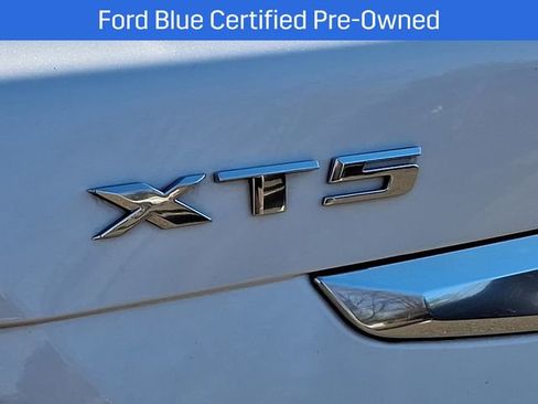 Used 2017 Cadillac XT5 Luxury w/ Driver Awareness Package image 34