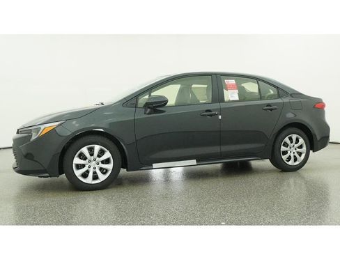 New 2026 Toyota Corolla LE image 18