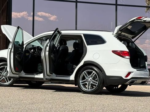 Used 2018 Hyundai Santa Fe AWD w/ Cargo Package image 29