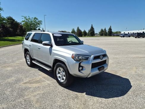 Used 2019 Toyota 4Runner SR5 Premium AWD/4WD image 3