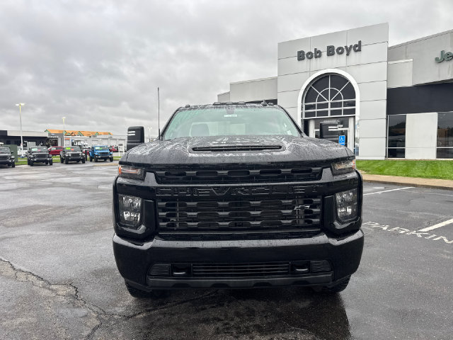 Used 2023 Chevrolet Silverado 2500 Custom w/ Gooseneck/5TH Wheel Package AWD/4WD image 2