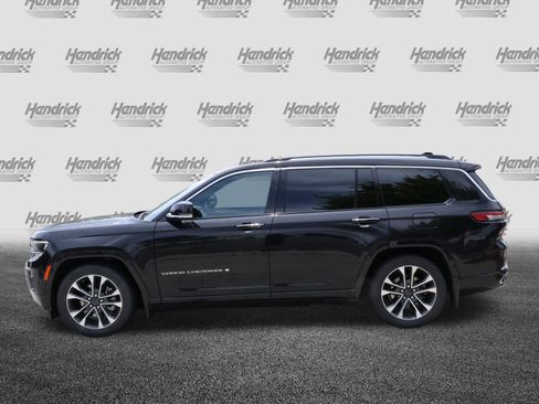 Used 2022 Jeep Grand Cherokee L Overland w/ MOPAR Finishing Package AWD/4WD image 6