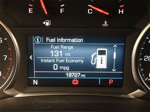 Used 2023 GMC Acadia SLE image 39