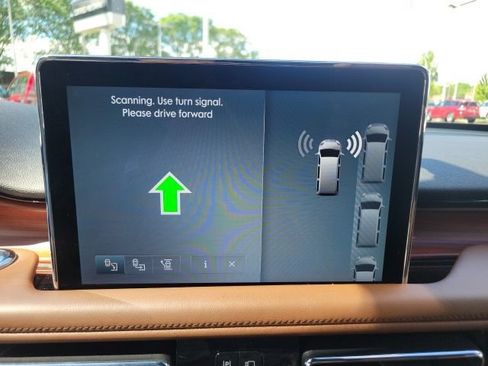 Certified 2023 Lincoln Aviator Reserve w/ Equipment Group 201A AWD/4WD image 37