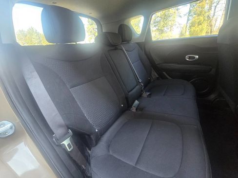 Used 2014 Kia Soul + image 30