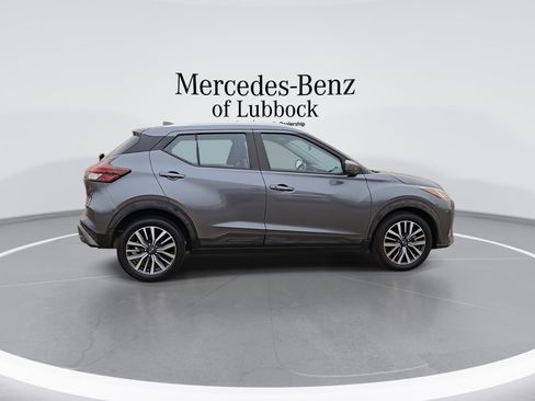 Used 2024 Nissan Kicks SV image 9