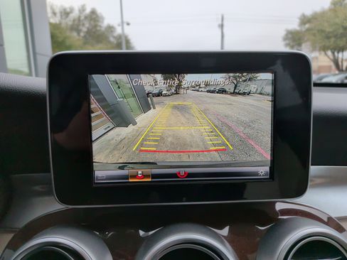 Used 2018 Mercedes-Benz GLC 300 300 image 19