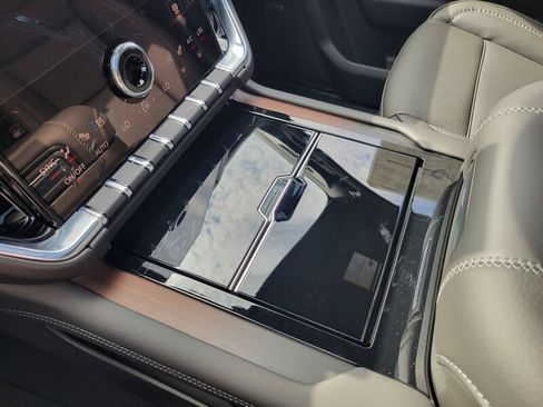 New 2026 GMC Yukon Denali w/ Denali Reserve Package RWD image 24