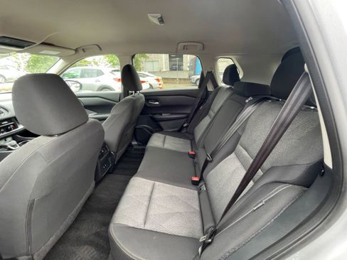 Used 2025 Nissan Rogue SV image 28