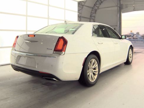 Used 2016 Chrysler 300 Touring L RWD image 3