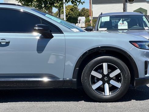 Used 2024 Honda Prologue Touring image 36