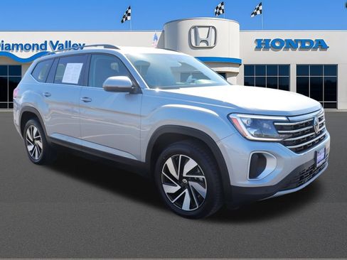 Used 2026 Volkswagen Atlas SE AWD/4WD image 1
