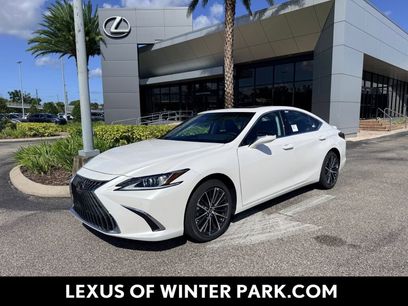 New 2025 Lexus ES 300h w/ Premium Package
