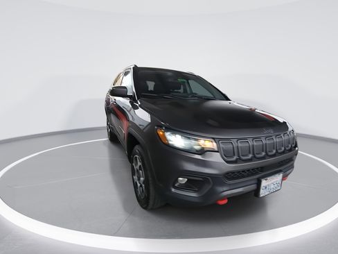 Certified 2022 Jeep Compass Trailhawk image 3