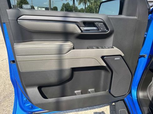 Used 2025 Chevrolet Silverado 1500 ZR2 w/ Technology Package AWD/4WD image 19