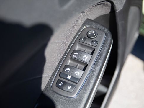 Used 2023 Dodge Charger SXT RWD image 18