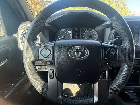 Used 2021 Toyota Tacoma TRD Sport image 22