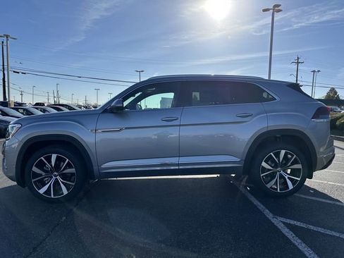New 2026 Volkswagen Atlas Cross Sport SEL Premium R-Line AWD/4WD image 4