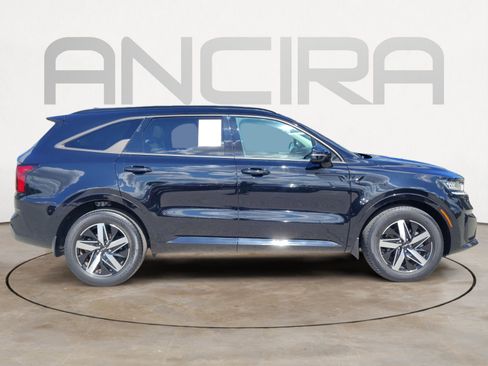Used 2023 Kia Sorento EX w/ Panoramic Sunroof Package FWD image 13