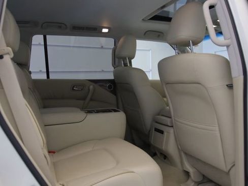 Used 2016 INFINITI QX80 4WD w/ All Season Package image 18