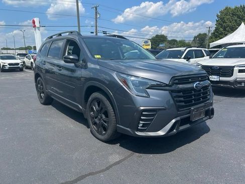 Used 2023 Subaru Ascent Onyx Edition AWD/4WD image 3