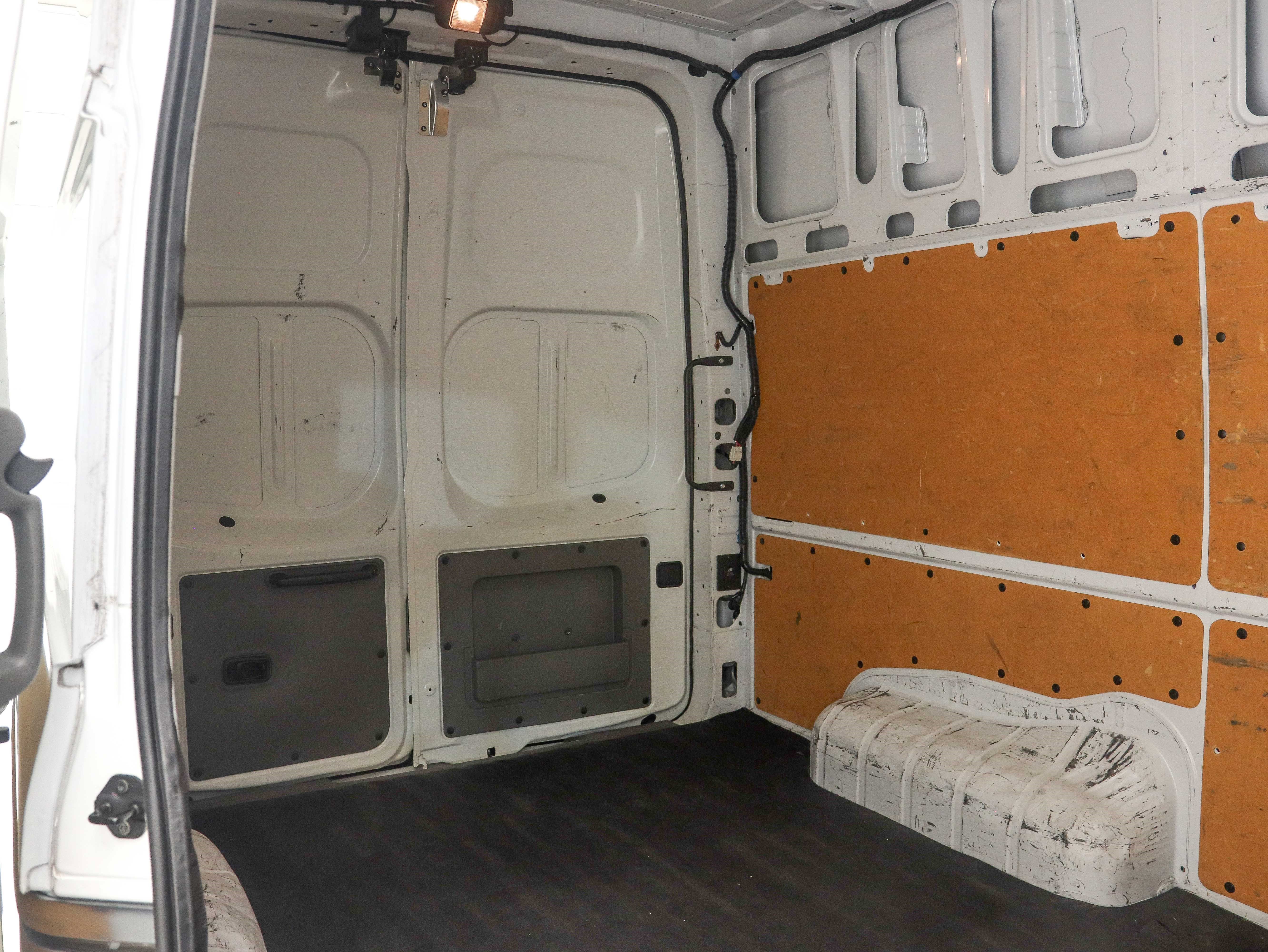 Used 2019 Nissan NV 3500 SV w/ Navigation Package RWD image 16