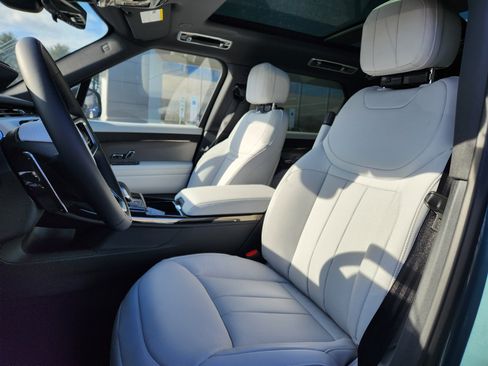 New 2026 Land Rover Range Rover Sport SE image 8