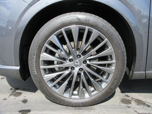 Used 2025 Lexus RX 450h AWD w/ Luxury Package image 18