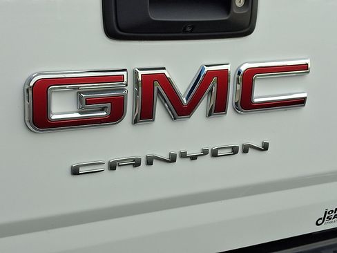 Used 2022 GMC Canyon AT4 image 30