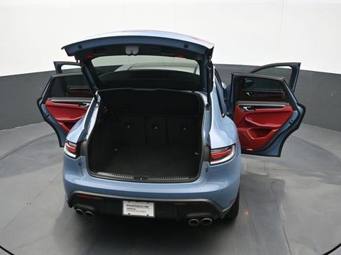 Certified 2022 Porsche Macan S image 28