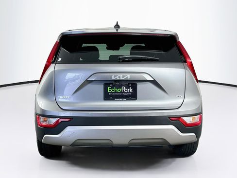 Used 2025 Kia Niro LX FWD image 7