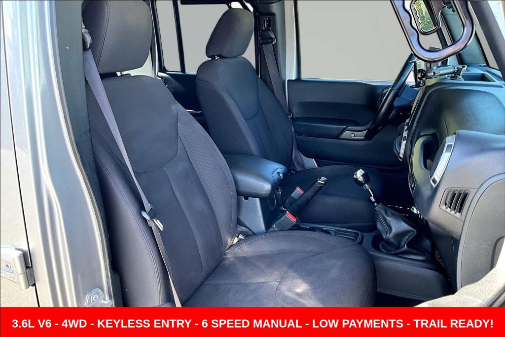 Used 2017 Jeep Wrangler Unlimited Sport w/ Quick Order Package 23S AWD/4WD image 32