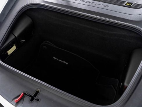 Used 2018 Porsche 911 GT3 w/ Sport Chrono Package RWD image 50