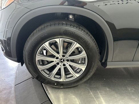 Used 2025 Mercedes-Benz GLC 300 4MATIC image 31