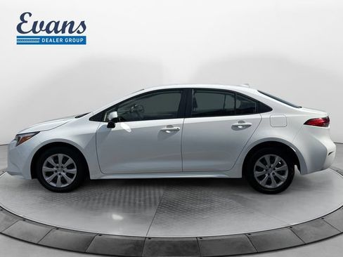 Used 2025 Toyota Corolla LE FWD image 3