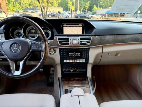 Used 2015 Mercedes-Benz E 350 Sedan image 24