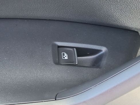 Used 2026 Volkswagen Jetta SE FWD image 28