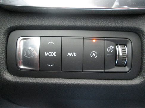 New 2025 GMC Acadia Elevation image 14