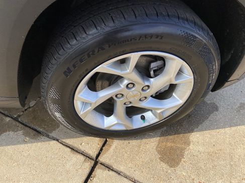 Used 2024 Chevrolet Trax LS w/ LS Convenience Package image 31