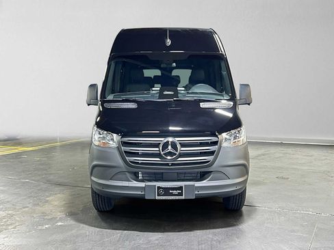 Used 2025 Mercedes-Benz Sprinter 2500 image 8