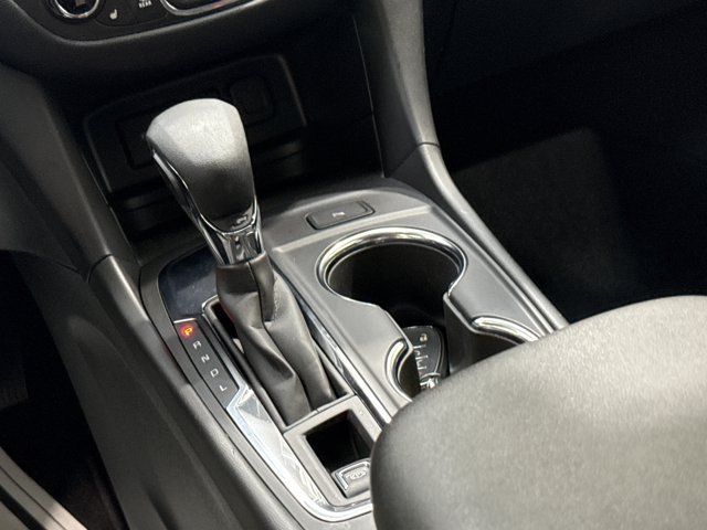 Used 2023 Chevrolet Equinox LT FWD image 24