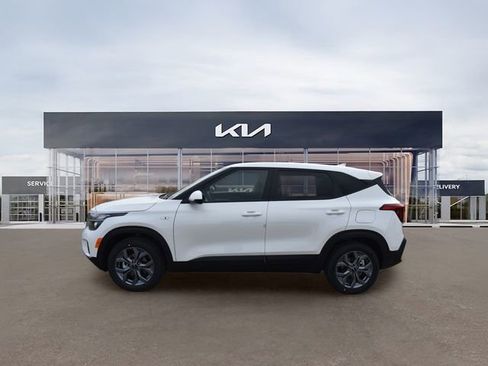 New 2026 Kia Seltos LX FWD image 7
