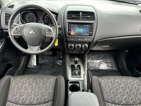 Used 2025 Mitsubishi Outlander Sport ES image 16