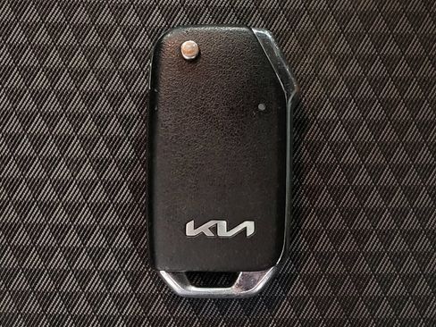 Used 2023 Kia Soul LX w/ Option Group 015 FWD image 32